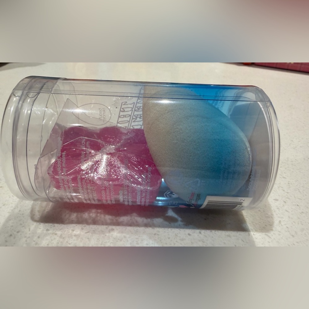 Beautyblender The Sweetest Blend Beary Flawless Cleansing Set - Picture 5 of 8